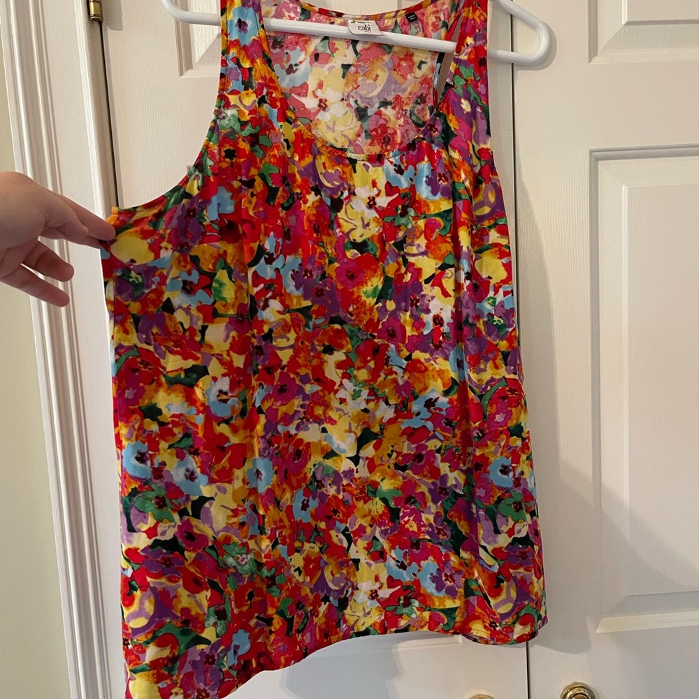 Cabi razorback floral tank. Size XL